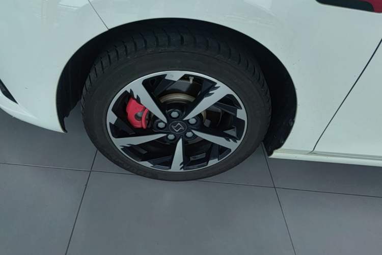 Used SOL A5 2022 1.5T CVT Youth Edition Left Front Wheel Hub