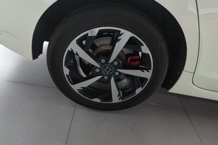 Used SOL A5 2022 1.5T CVT Youth Edition Right Rear Wheel Hub