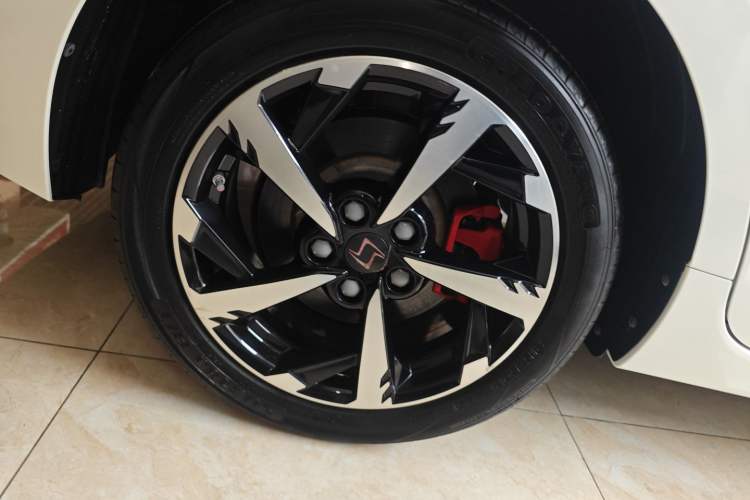 Used SOL A5 2022 1.5T CVT Youth Edition Right Rear Wheel Hub