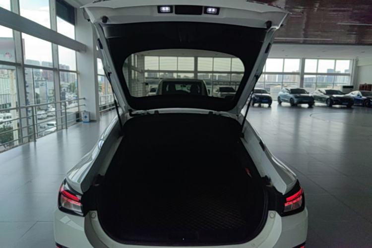 Used SOL A5 2022 1.5T CVT Youth Edition Trunk