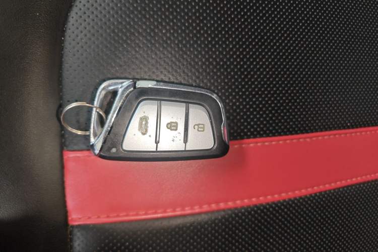 Used SOL A5 2022 1.5T CVT Youth Edition Vehicle Key