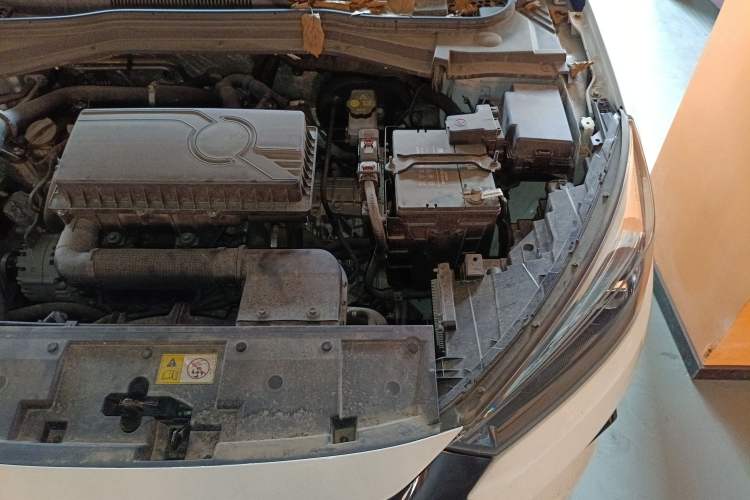 Used SOL A5 2023 1.5T CVT Prestige & Shine Edition Engine Bay Left