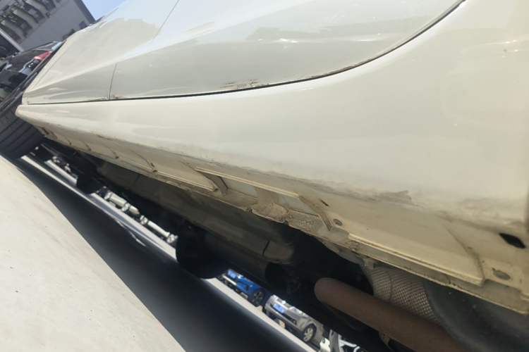 Used SOL A5 2023 1.5T CVT Prestige & Shine Edition Left Side Sill