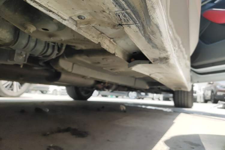 Used SOL A5 2023 1.5T CVT Prestige & Shine Edition Right Side Sill
