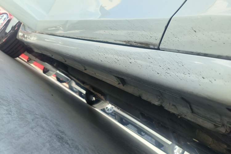 Used SOL A5 2023 1.5T CVT Prestige & Shine Edition Right Side Sill