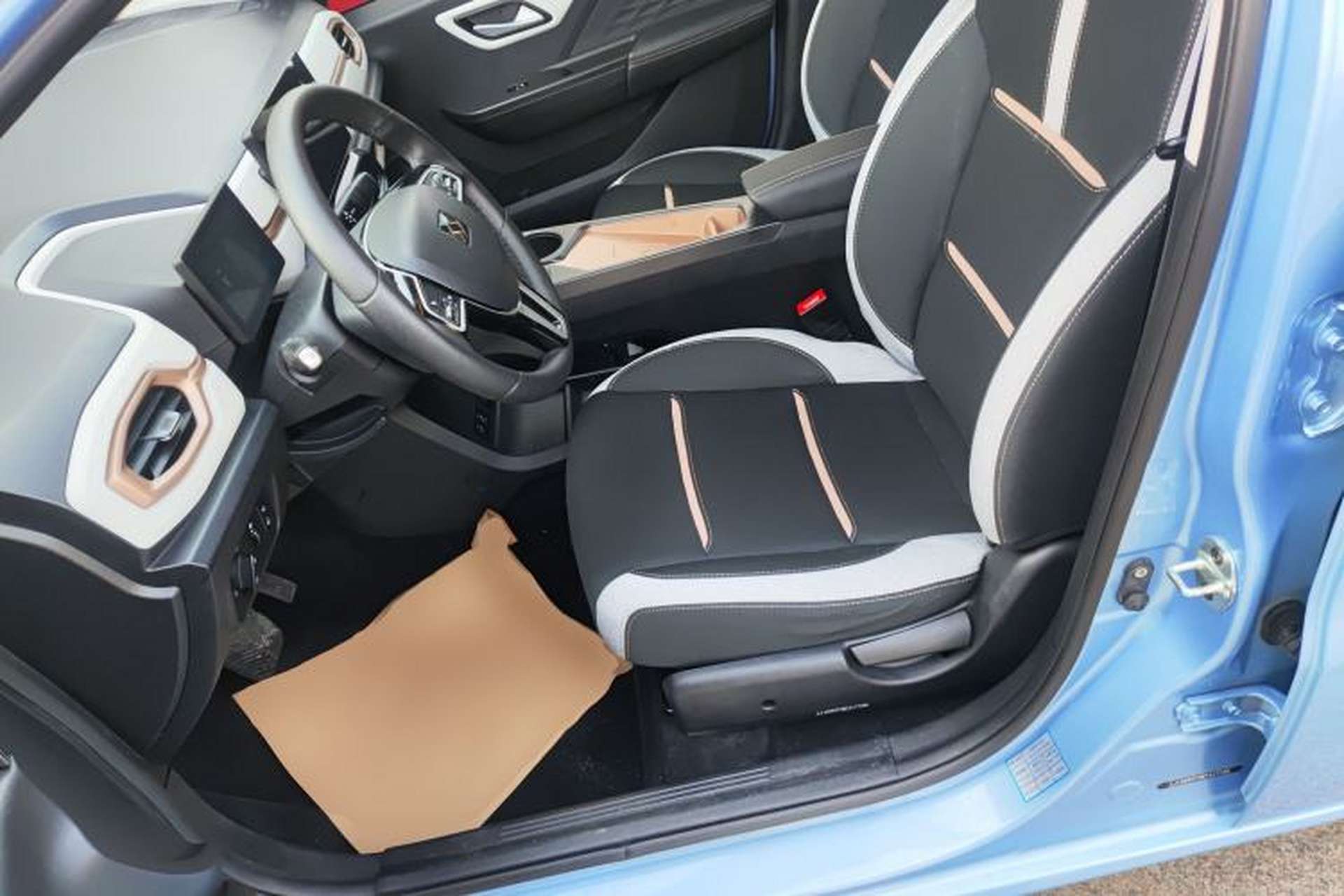 Used SOL E10X 2021 Jimei Edition 302km Fashionable Model Left Front Seat
