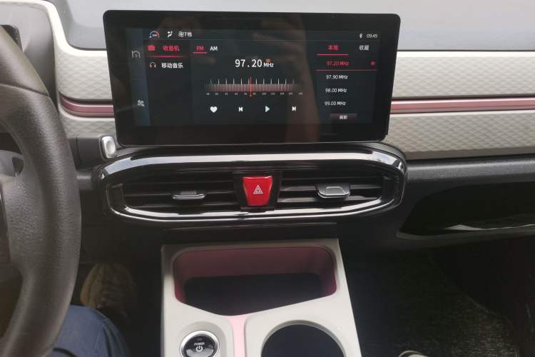Used SOL E10X 2021 302 km Range Fashion Edition 31.4 kWh Audio And AC Panel