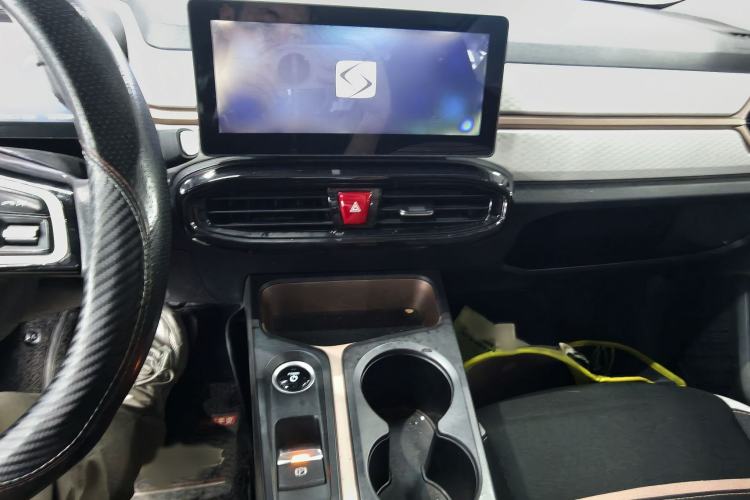 Used SOL E10X 2021 302 km Range Luxury Version 30.2 kWh Audio And AC Panel