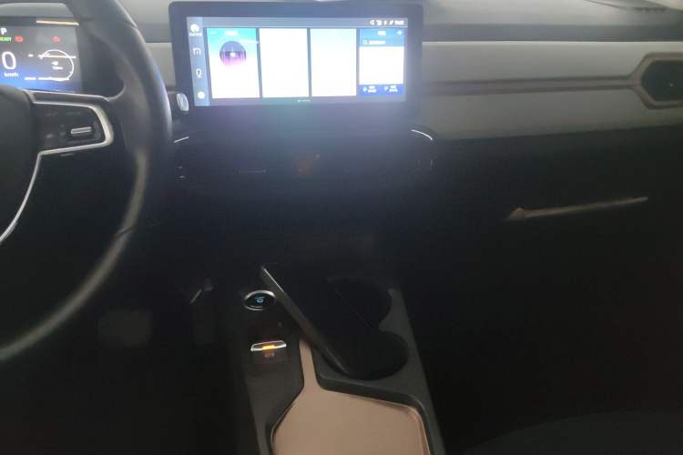 Used SOL E10X 2021 302 km Range Luxury Version 31.4 kWh Audio And AC Panel