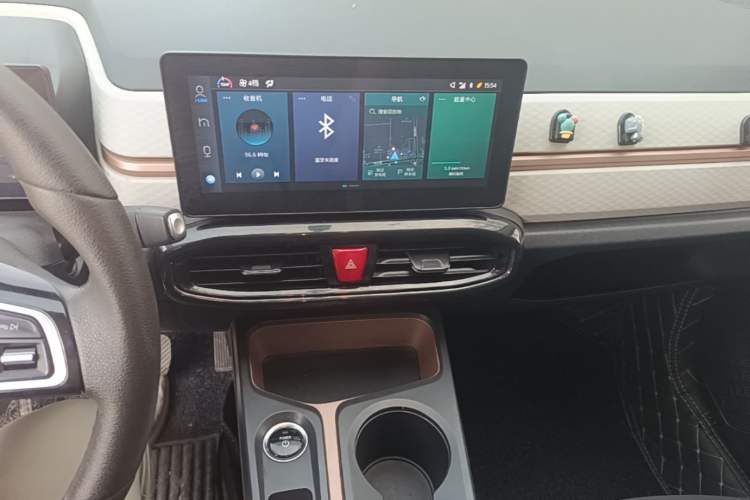 Used SOL E10X 2021 302 km Range Fashion Edition 31.4 kWh Audio And AC Panel