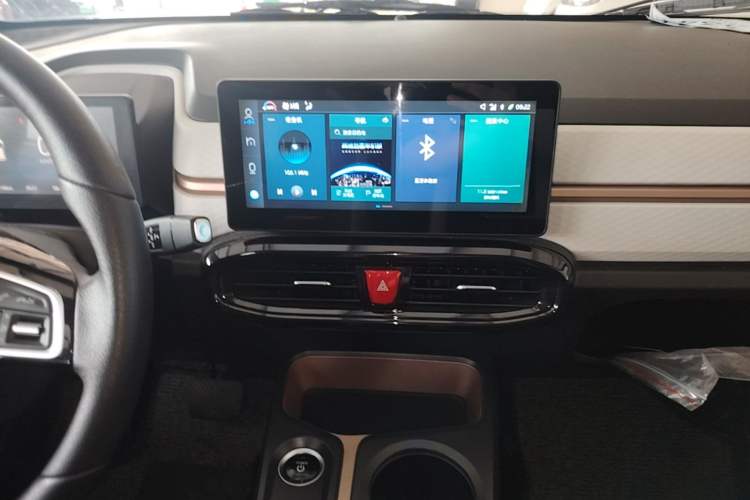 Used SOL E10X 2021 302 km Range Luxury Version 30.2 kWh Audio And AC Panel