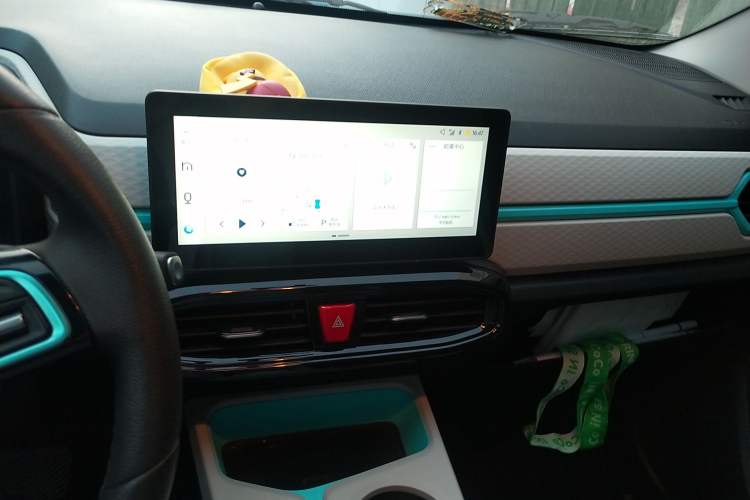 Used SOL E10X 2021 302 km Range Fashion Edition 31.4 kWh Audio And AC Panel