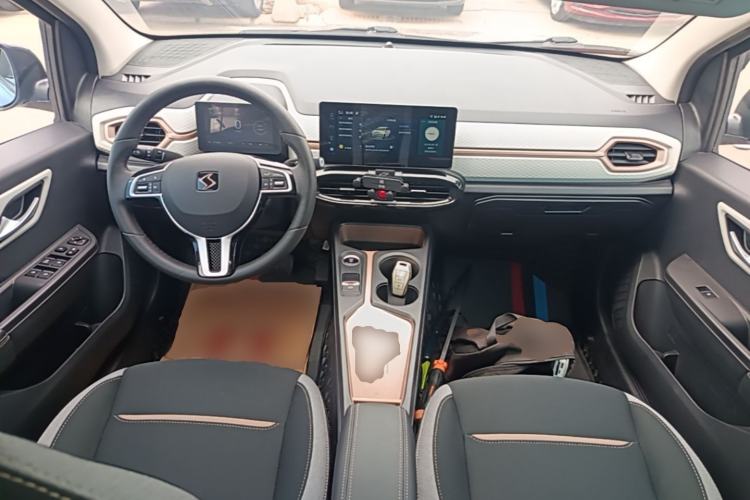 Used SOL E10X 2021 302 km Range Ultra-Advanced Version 31.4 kWh Center Console