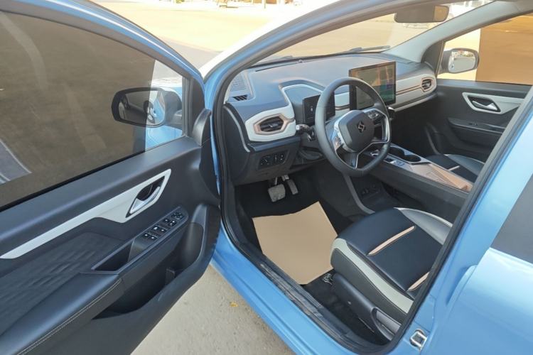 Used SOL E10X 2021 302 km Range Fashion Edition 31.4 kWh Driver Seat