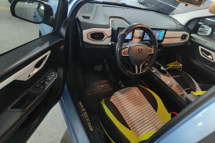 Used SOL E10X 2021 302 km Range Luxury Version 30.2 kWh Driver Seat