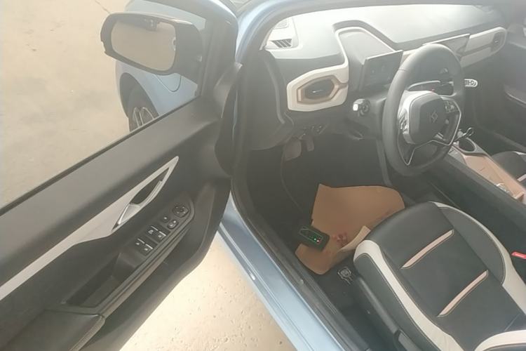 Used SOL E10X 2021 302 km Range Fashion Edition 31.4 kWh Driver Seat