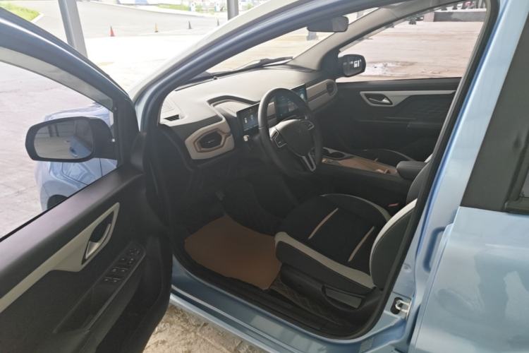 Used SOL E10X 2021 302 km Range Luxury Version 31.4 kWh Driver Seat