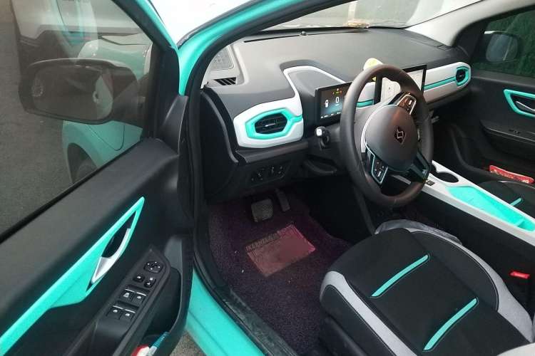 Used SOL E10X 2021 302 km Range Fashion Edition 31.4 kWh Driver Seat