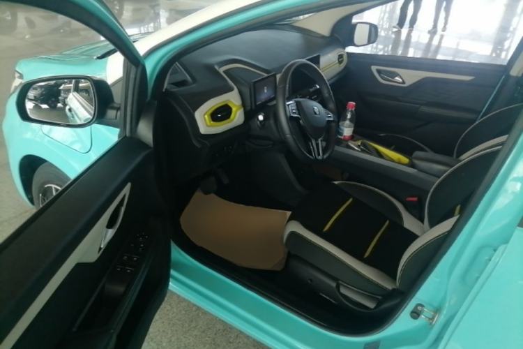 Used SOL E10X 2021 302 km Range Fashion Edition 31.4 kWh Driver Seat