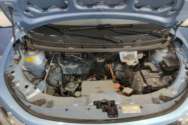 Used SOL E10X 2021 302 km Range Luxury Version 30.2 kWh Engine Bay