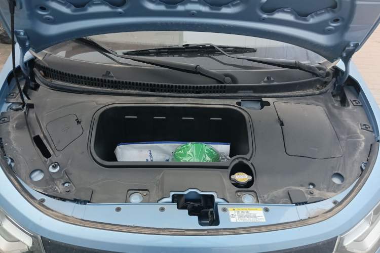 Used SOL E10X 2021 302 km Range Luxury Version 31.4 kWh Engine Bay