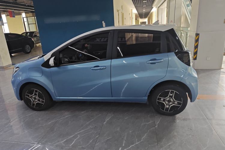 Used SOL E10X 2021 302 km Range Fashion Edition 31.4 kWh Exterior 3