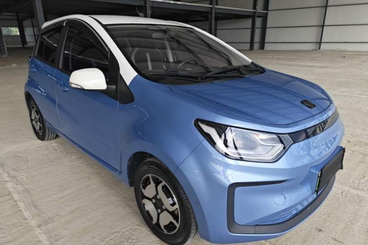 Used SOL E10X 2021 302 km Range Luxury Version 31.4 kWh Front Right 45 Deg