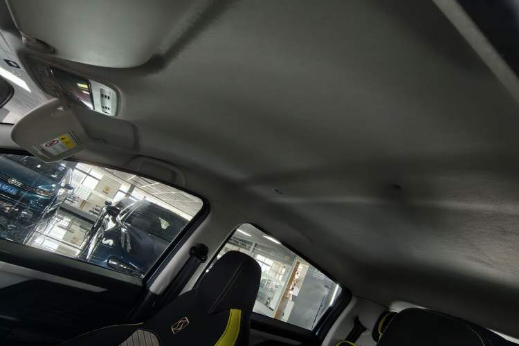 Used SOL E10X 2021 302 km Range Luxury Version 30.2 kWh Headliner