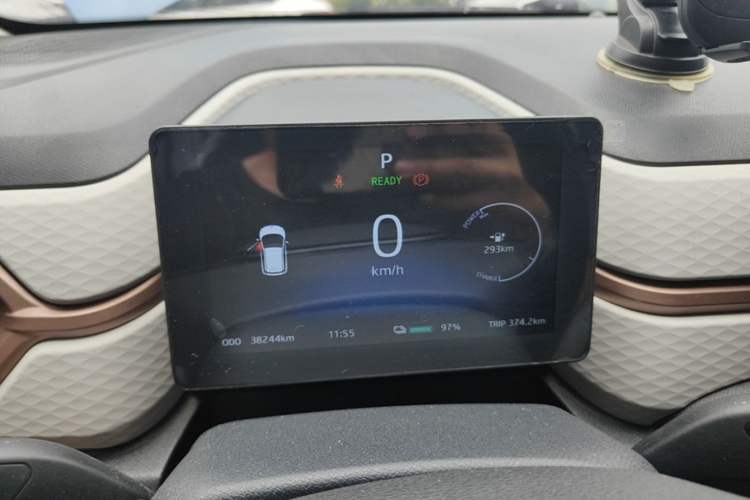 Used SOL E10X 2021 302 km Range Fashion Edition 31.4 kWh Instrument Cluster
