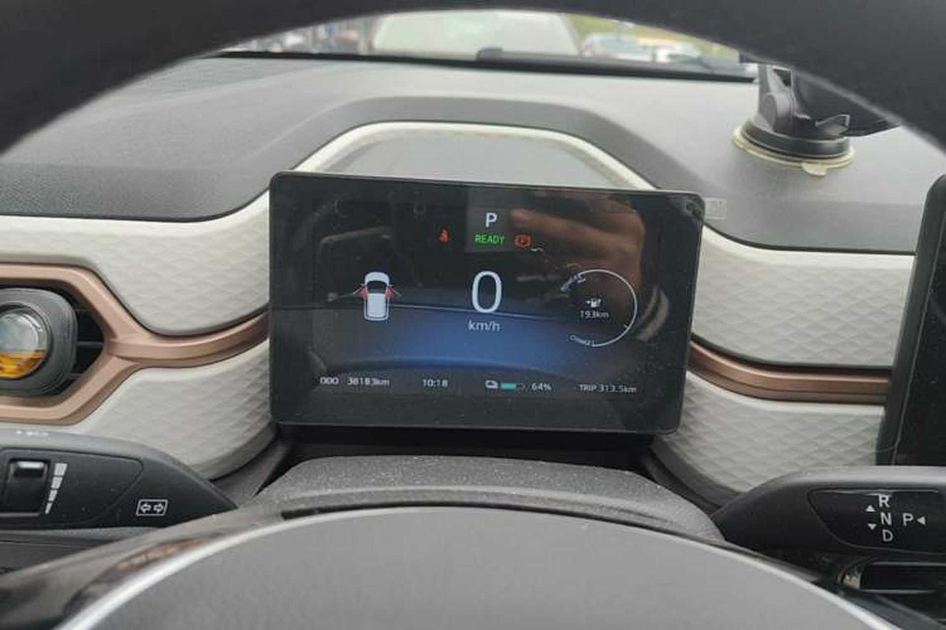 Used SOL E10X 2021 302 km Range Fashion Edition 31.4 kWh Instrument Cluster