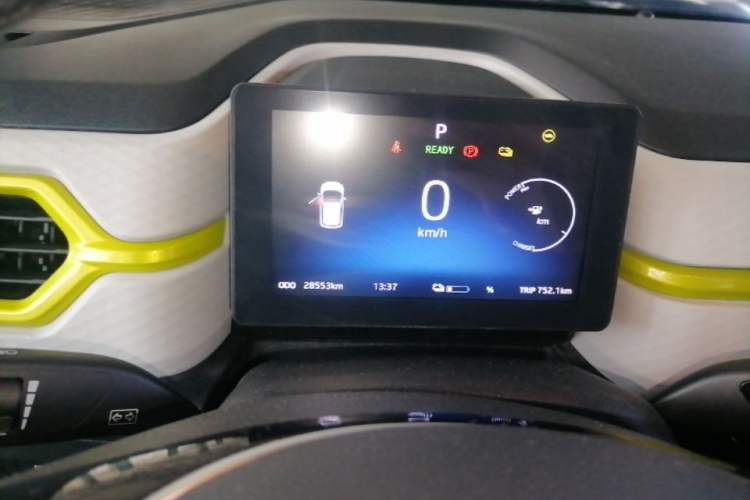 Used SOL E10X 2021 302 km Range Fashion Edition 31.4 kWh Instrument Cluster
