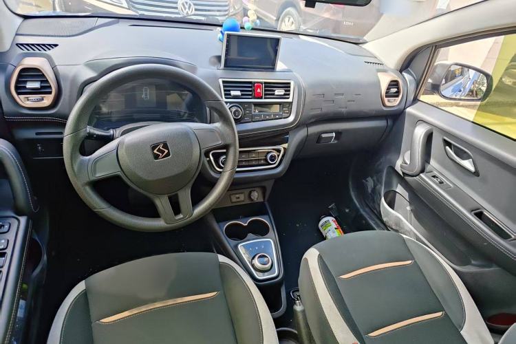 Used SOL E10X 2021 200km Classic Type Interior 1