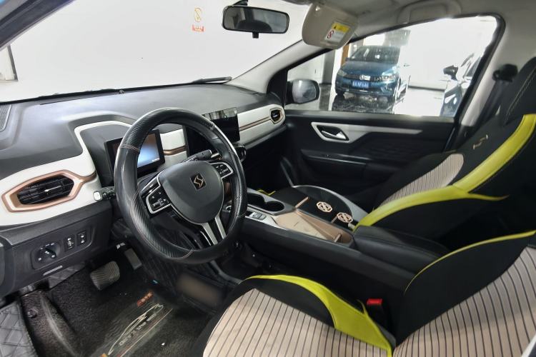 Used SOL E10X 2021 302 km Range Luxury Version 30.2 kWh Interior 1