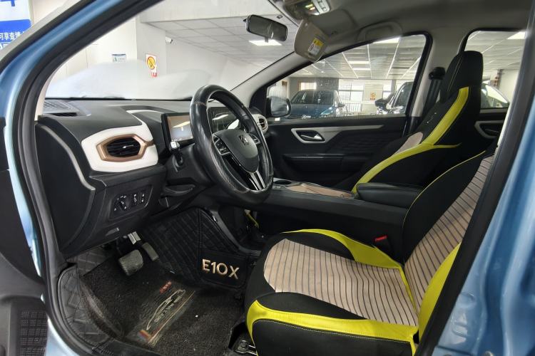 Used SOL E10X 2021 302 km Range Luxury Version 30.2 kWh Interior 2