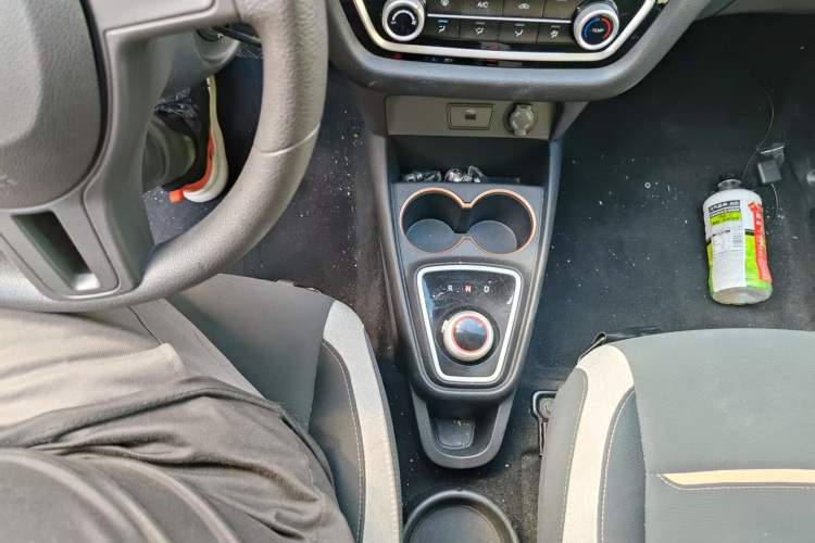 Used SOL E10X 2021 200km Classic Type Interior 4