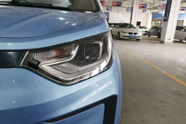 Used SOL E10X 2021 302 km Range Luxury Version 30.2 kWh Left Front Headlight