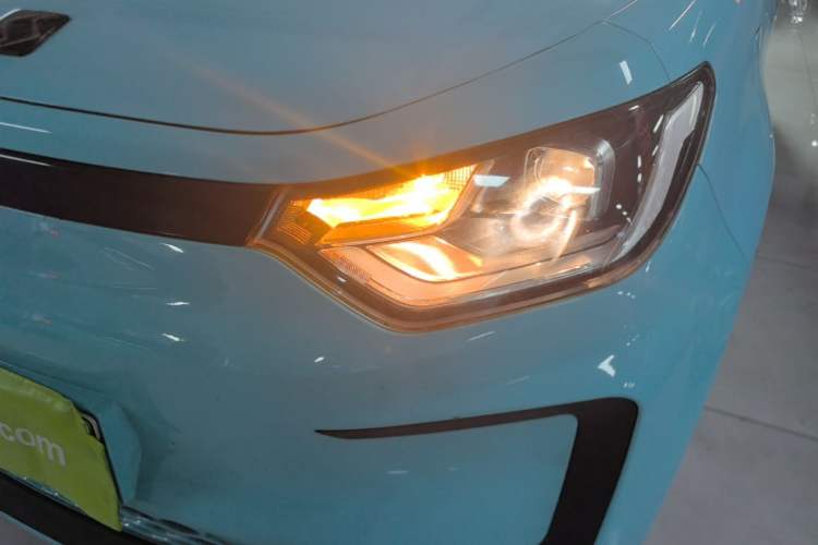 Used SOL E10X 2021 302 km Range Fashion Edition 31.4 kWh Left Front Headlight
