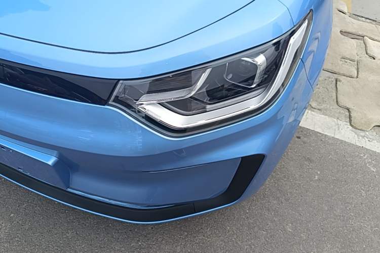 Used SOL E10X 2021 302 km Range Ultra-Advanced Version 31.4 kWh Left Front Headlight
