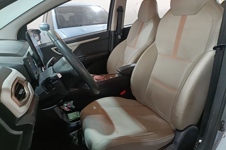Used SOL E10X 2021 302 km Range Luxury Version 31.4 kWh Left Front Seat