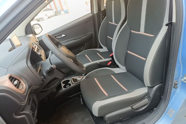 Used SOL E10X 2021 150 km Basic Version Left Front Seat