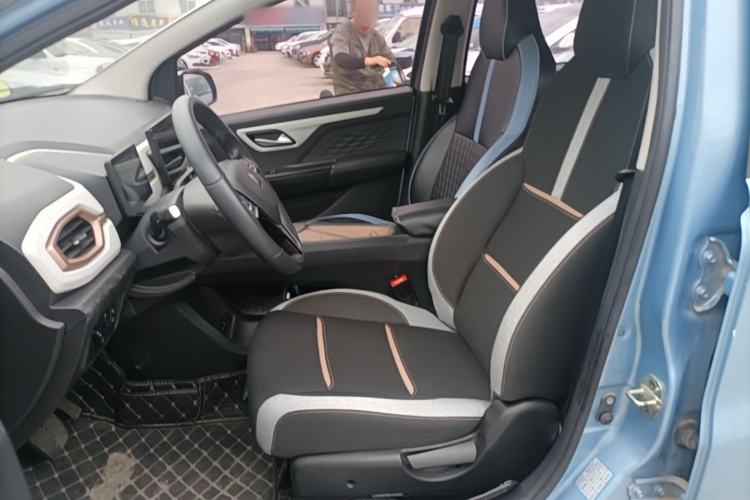 Used SOL E10X 2021 302 km Range Luxury Version 31.4 kWh Left Front Seat