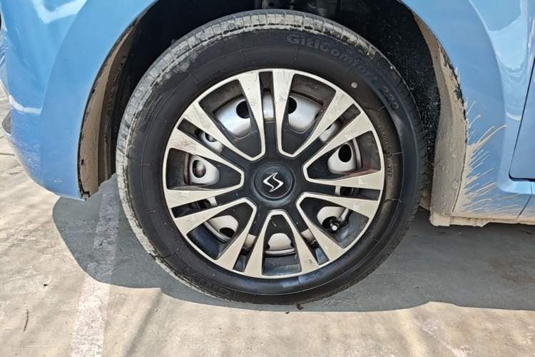 Used SOL E10X 2021 150 km Ambitious Trim Left Front Wheel Hub
