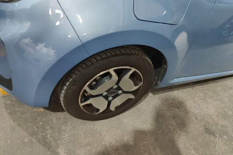 Used SOL E10X 2021 302 km Range Luxury Version 30.2 kWh Left Front Wheel Hub