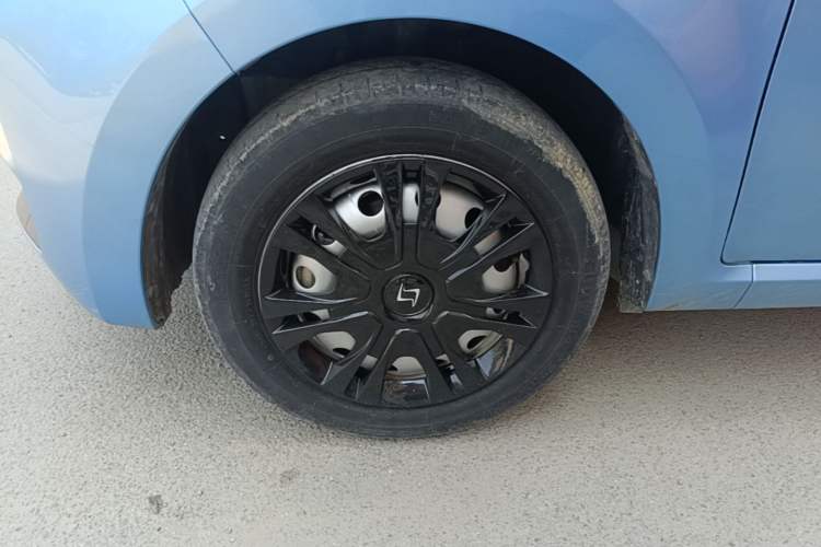 Used SOL E10X 2021 150 km Basic Version Left Front Wheel Hub
