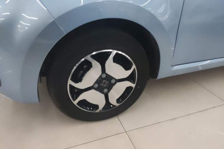 Used SOL E10X 2021 302 km Range Luxury Version 31.4 kWh Left Front Wheel Hub