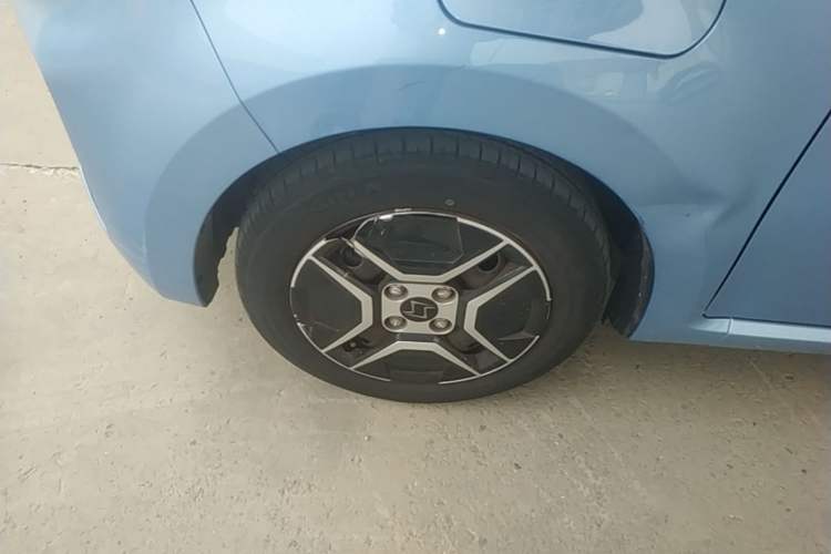 Used SOL E10X 2021 302 km Range Fashion Edition 31.4 kWh Left Front Wheel Hub