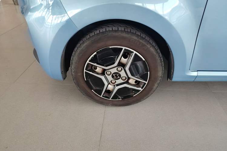 Used SOL E10X 2021 302 km Range Luxury Version 30.2 kWh Left Front Wheel Hub