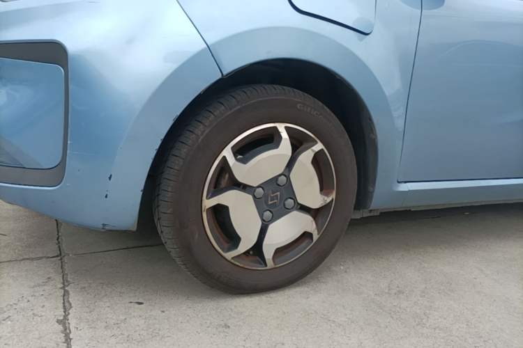 Used SOL E10X 2021 302 km Range Luxury Version 31.4 kWh Left Front Wheel Hub