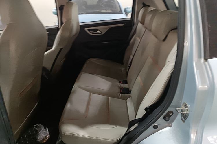 Used SOL E10X 2021 302 km Range Luxury Version 31.4 kWh Left Rear Seat