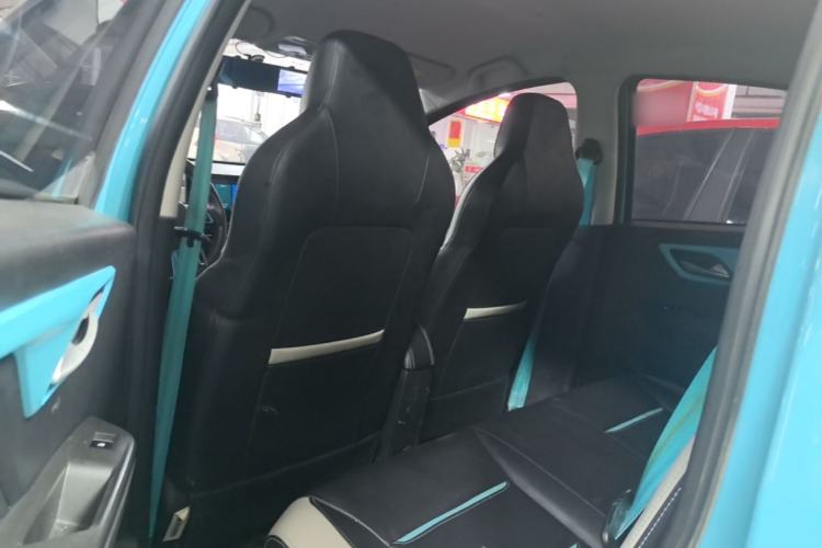 Used SOL E10X 2021 302 km Range Fashion Edition 31.4 kWh Left Rear Seat